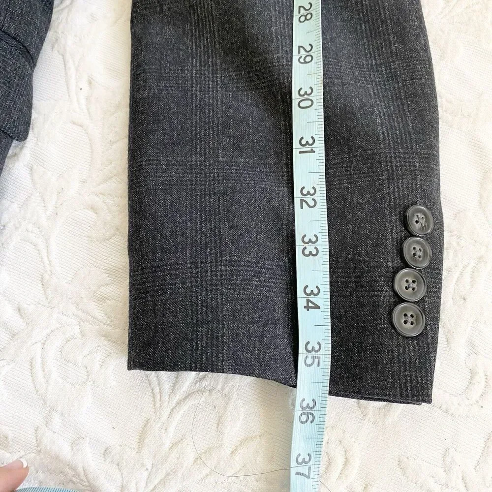Calvin Klein Sport Coat Mens 42R‎ Charcoal Gray Excellent Wool Plaid Blazer